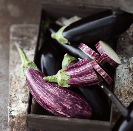 Aubergines tigrées et aubergine violette