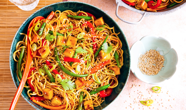 Nouilles sautées aux légumes et tofu
