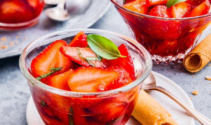Salade de fraises au basilic et au citron